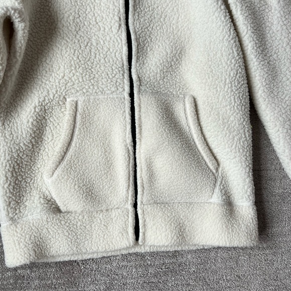 Gap Women’s Ivory Fleece Sherpa Zip Up Jacket Small - Picture 7 of 8